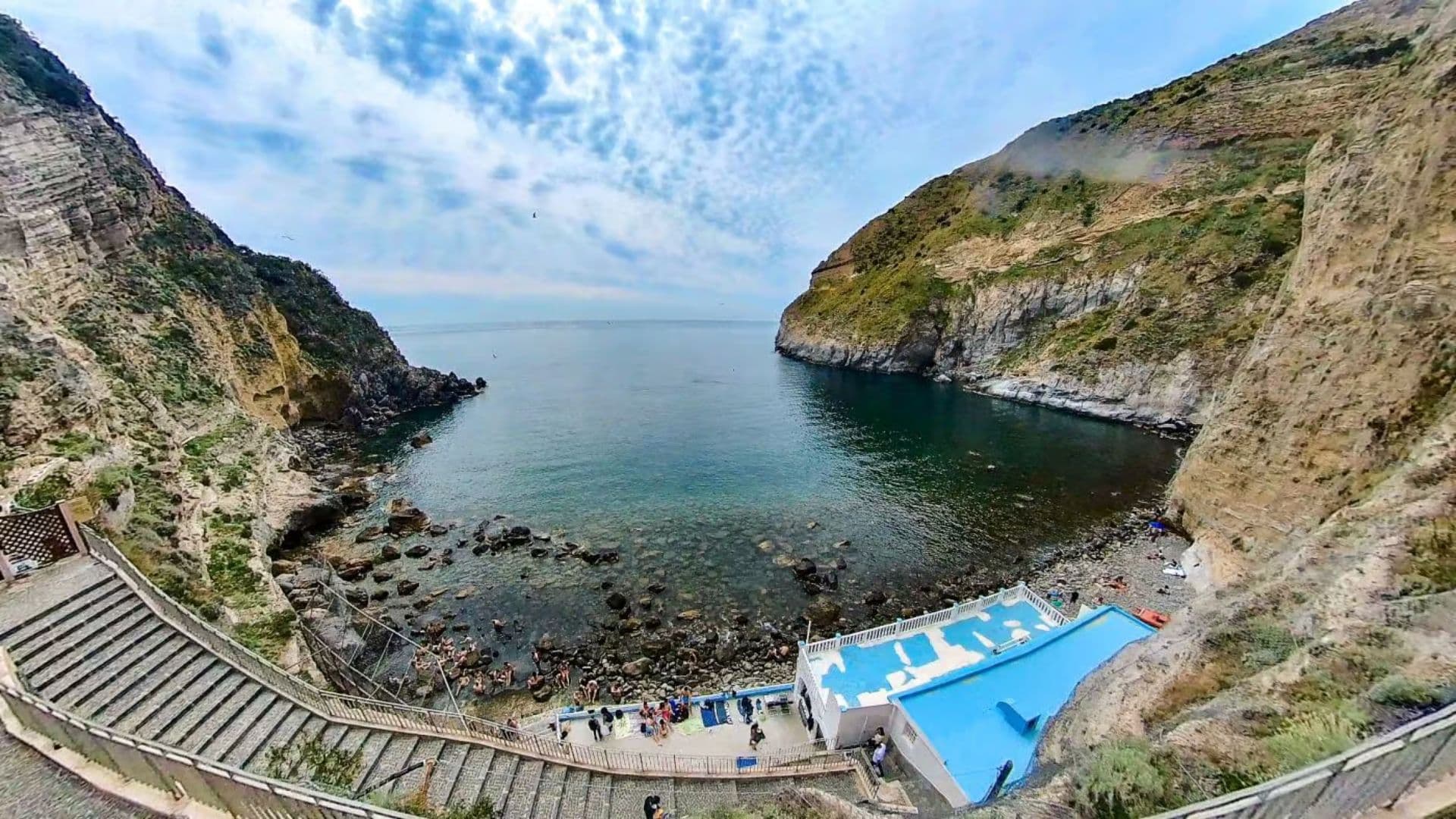 Baia di Sorgeto a Forio: Terme Naturali di Ischia 2026