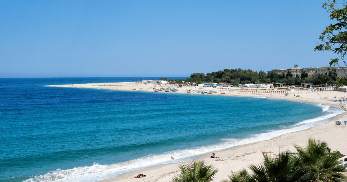 Baia di Soverato 2026: Guida Completa alla Perla della Calabria