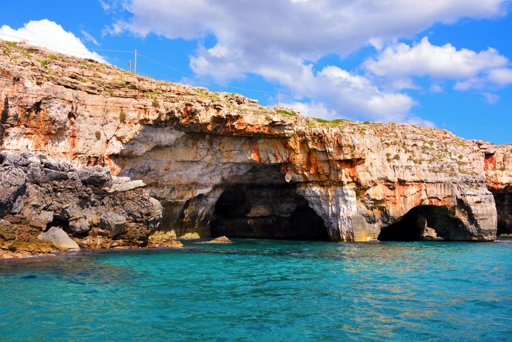 Grotta delle Tre Porte Santa Maria di Leuca.jpg