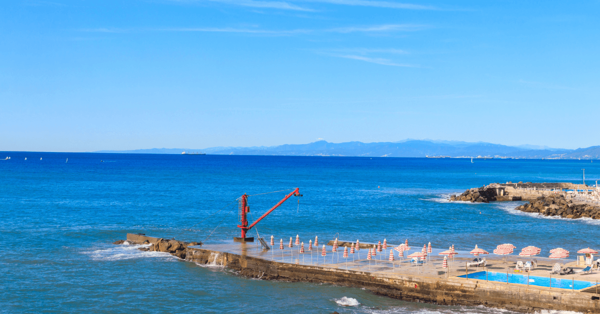 Spiaggia Boccadasse: Guida Autentica 2026