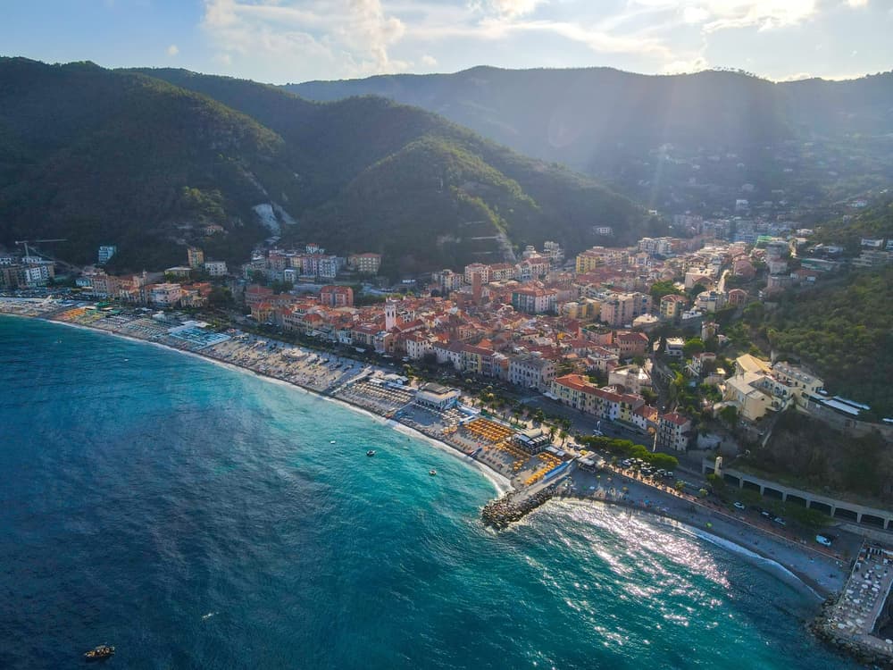 Cosa vedere a Bergeggi: Guida completa per l'estate 2026