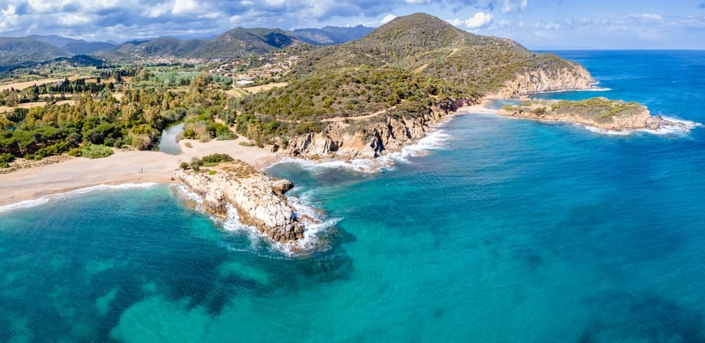 Cosa vedere a Chia 2026: Guida al tuo weekend di mare in Sardegna