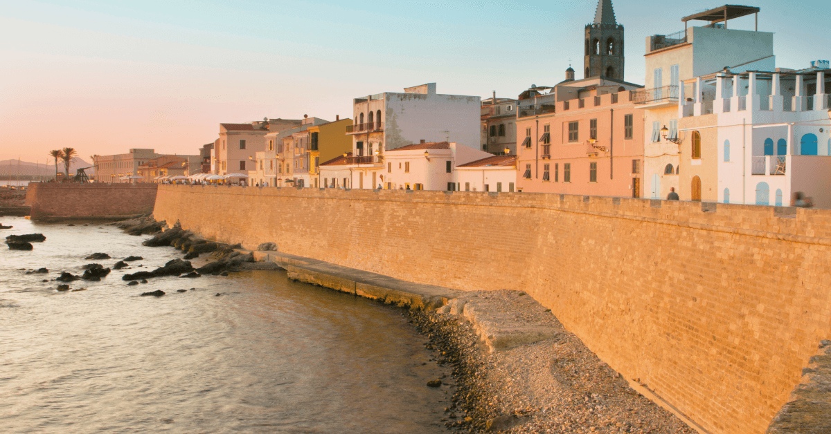 Cosa vedere ad Alghero: 10 posti da non perdere per l'estate 2024