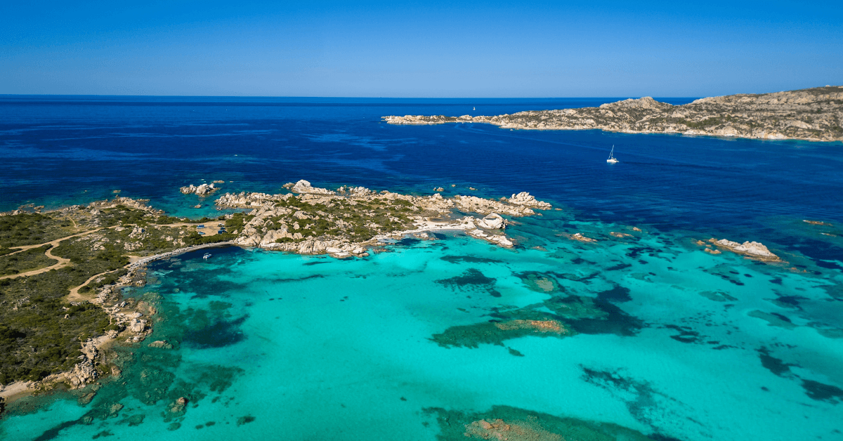 La Maddalena: Cosa Vedere e Fare nel 2026 | spiagge.it