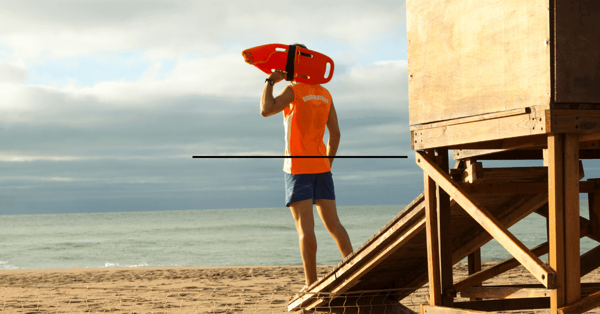 Quando è obbligatorio il bagnino in spiaggia?