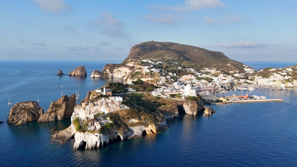 Cosa vedere a Ponza nel 2026: Guida Completa per la Tua Estate