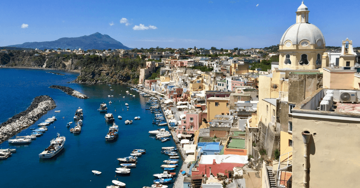 Le spiagge più belle dell’Isola di Procida: foto e mappa