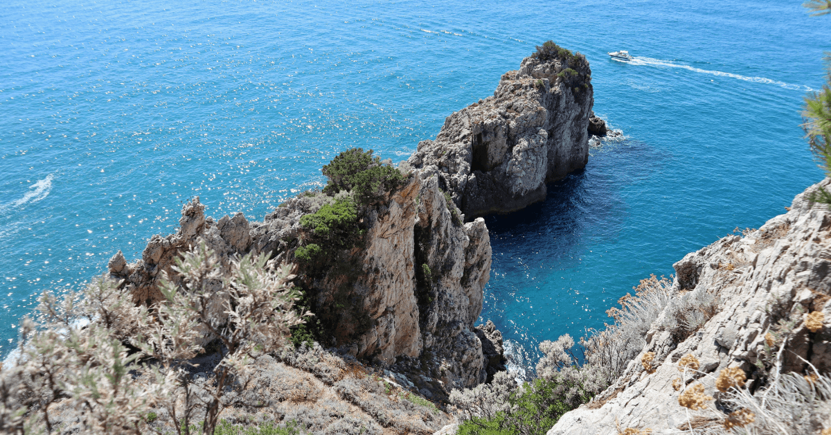 Sant'Agostino 2026: Cosa Vedere tra Mare e Storia | spiagge.it