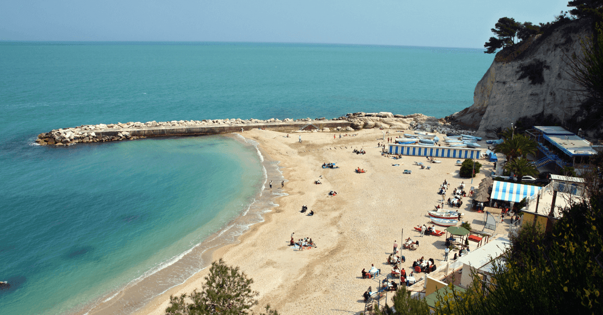 Le Spiagge più belle del Golfo di Ancona: foto e mappa