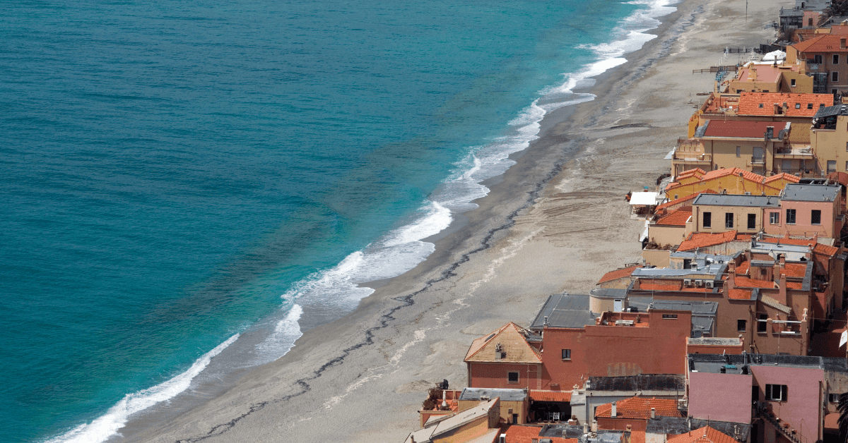 Le spiagge più belle di Finale Ligure