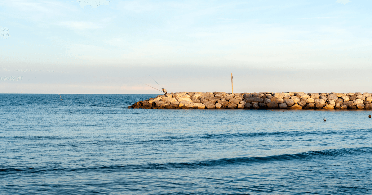 Le Spiagge più belle di Mondragone: Guida 2026