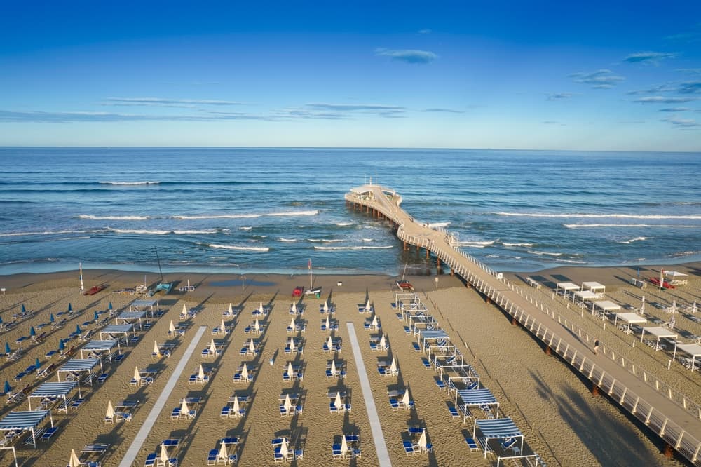 spiaggia lido di camaiore