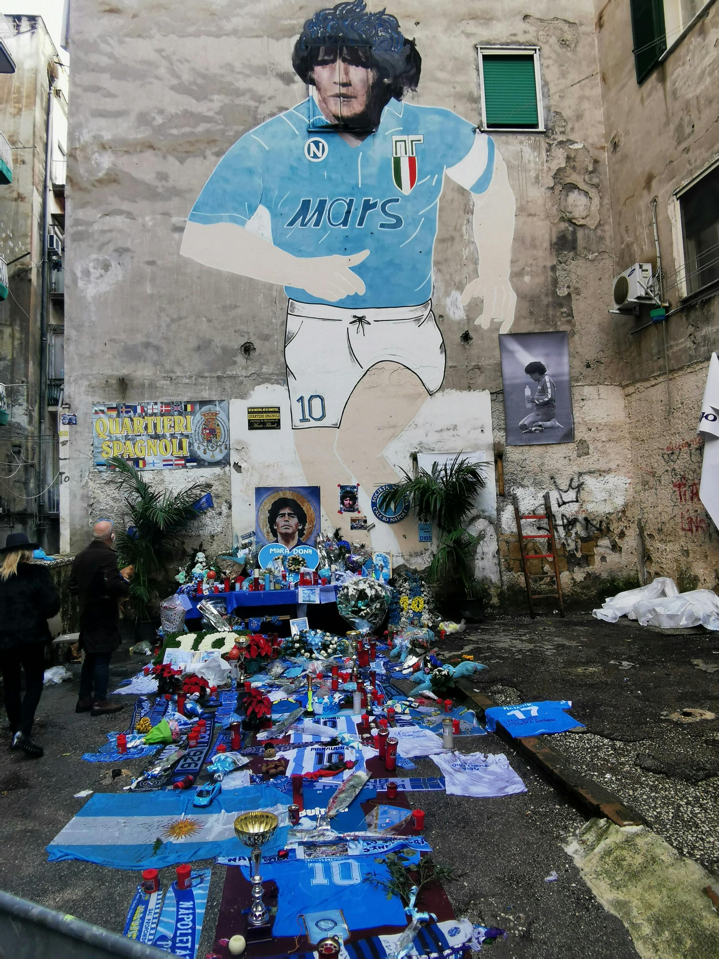 Tour del folklore e della street art di Napoli nei Quartieri Spagnoli