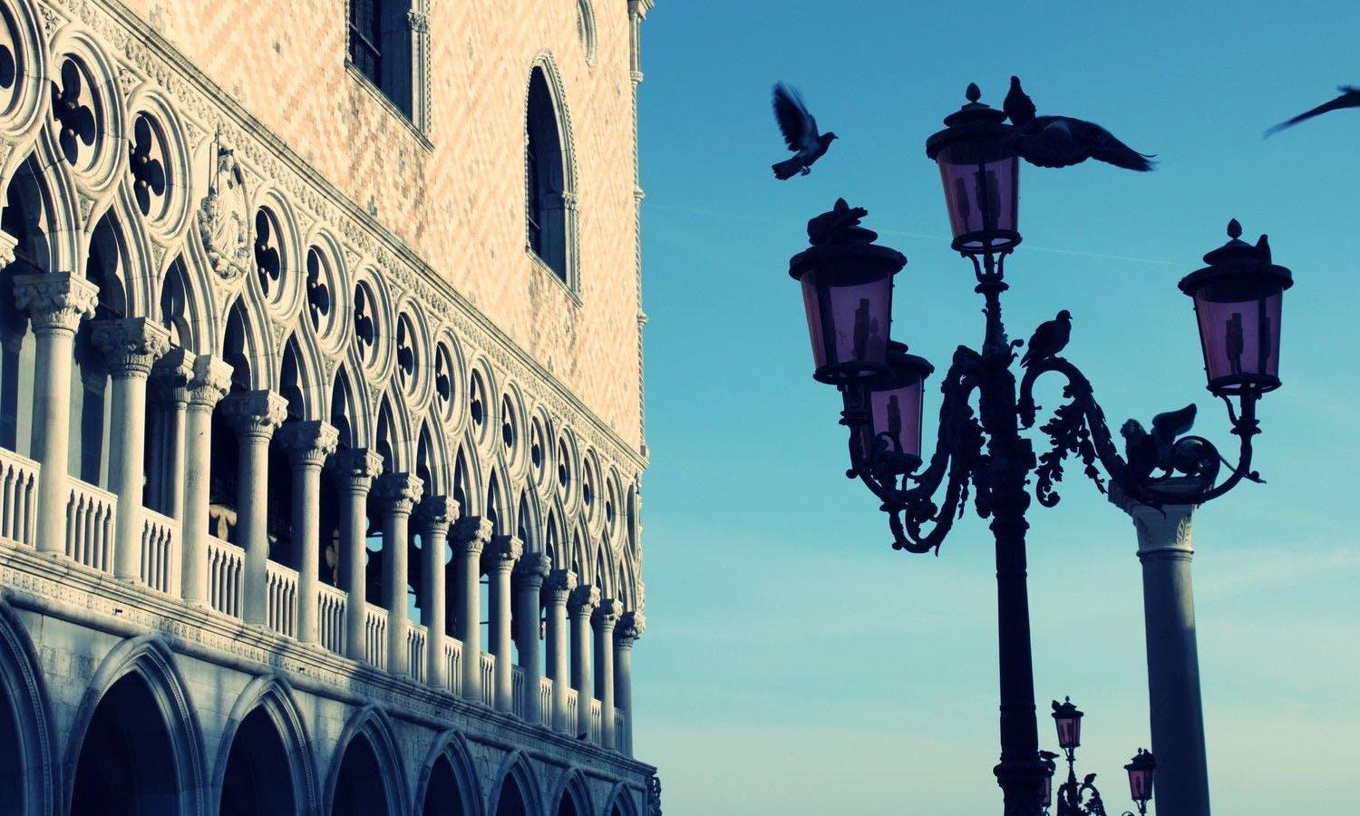 Tour a piedi di mattina a Venezia con visita alla Basilica di San Marco e giro in gondola