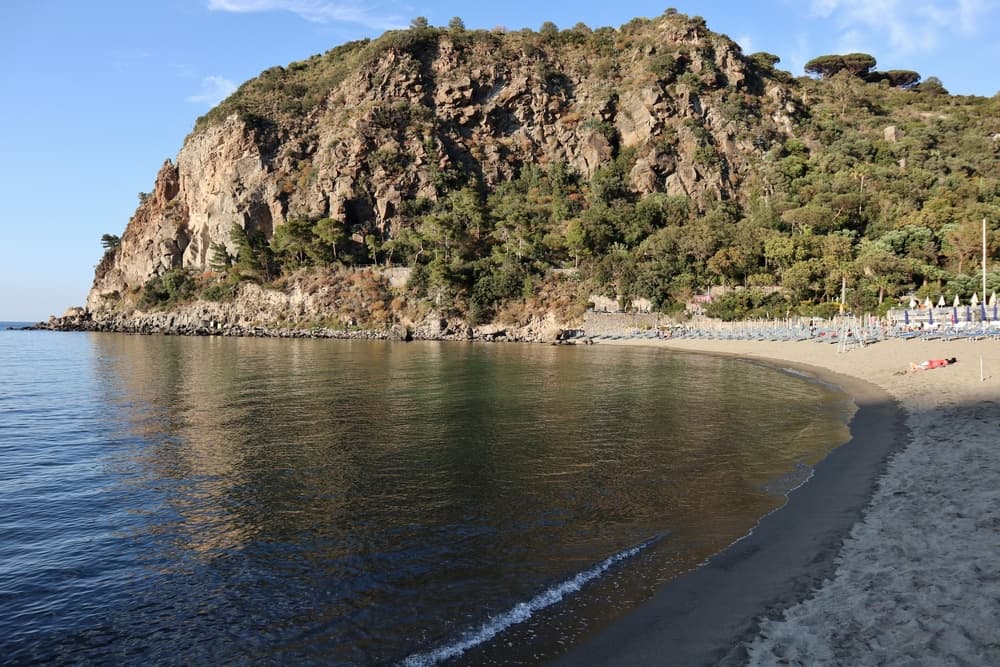 Baia di San Montano Lacco Ameno.jpg