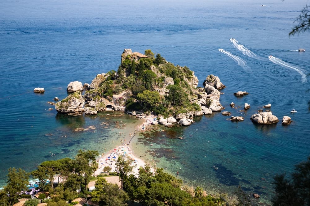 Isola Bella — Taormina.jpg