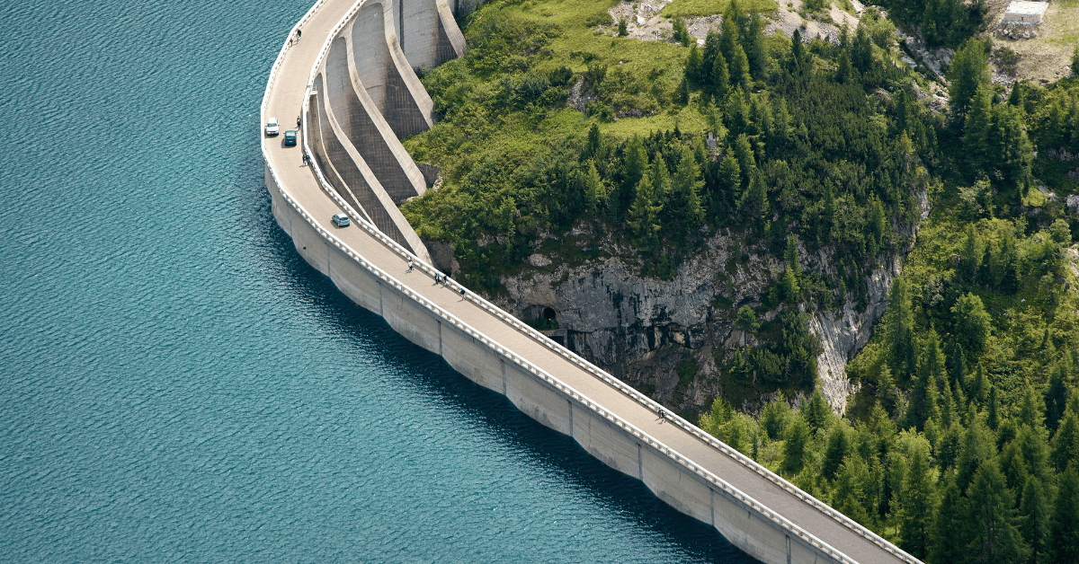 Legge finanziaria: concessioni elettriche e possibili riflessi per il settore balneare