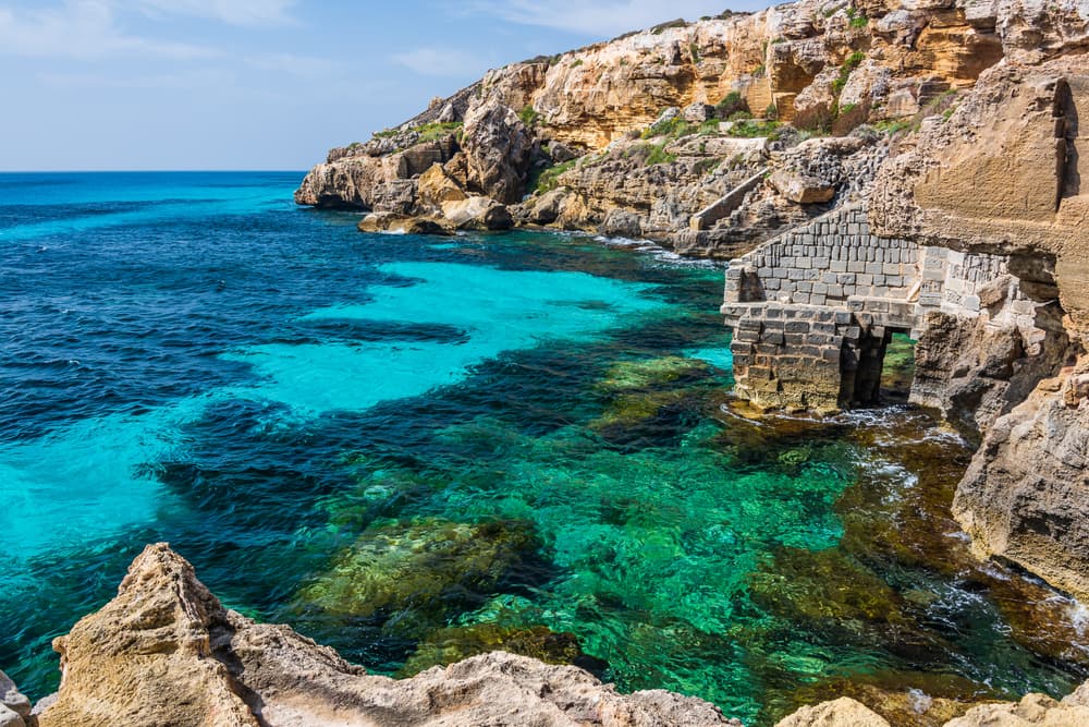 Cosa vedere a Favignana 2026: Guida Completa all'Isola Egadi