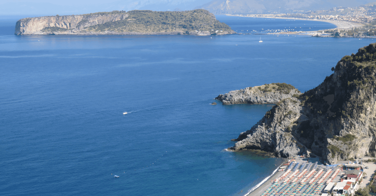 Le migliori spiagge e i monumenti naturali di San Nicola Arcella