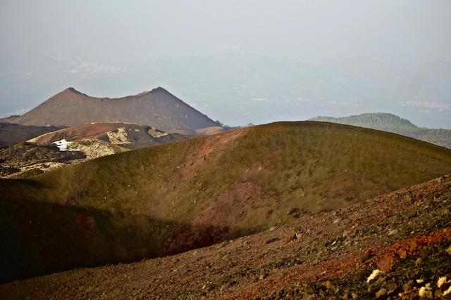 Escursione di trekking ai crateri dell'Etna