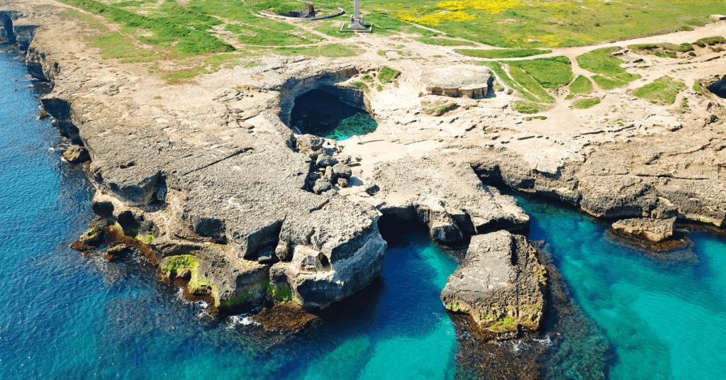 Le 10 migliori spiagge in Salento - salento - grotta - della - poesia