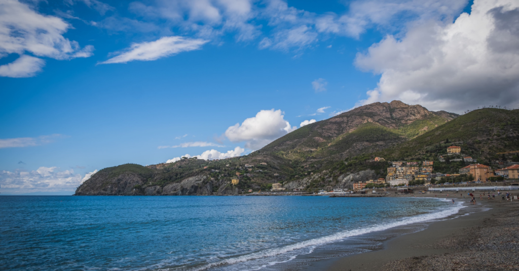 10 posti imperdibili levanto, cosa vedere levanto, liguria