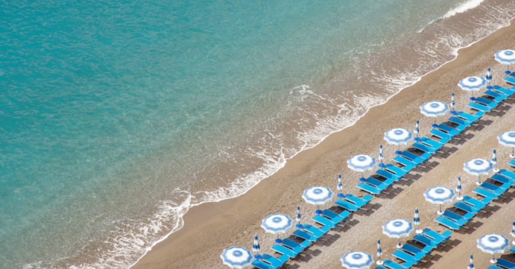 stabilimento balneare che gestisce i costi in modo sostenibile